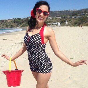 Lolita Girl Retro Pin-Up Bikini – Black White Polka Dot 2-Piece Swimsuit